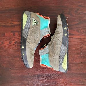 Nike ACG Ruckel Ridge Clay Green Used